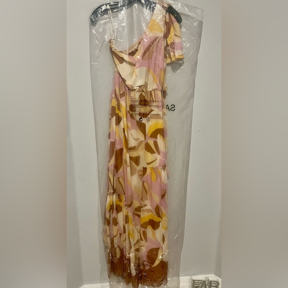 SACHIN & BABI
Tori one shoulder Print Maxi Dress - Picture 9 of 15